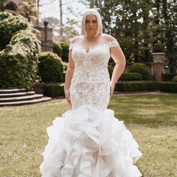 Allure Bridal Dress 9859 - Picture 2 of 4